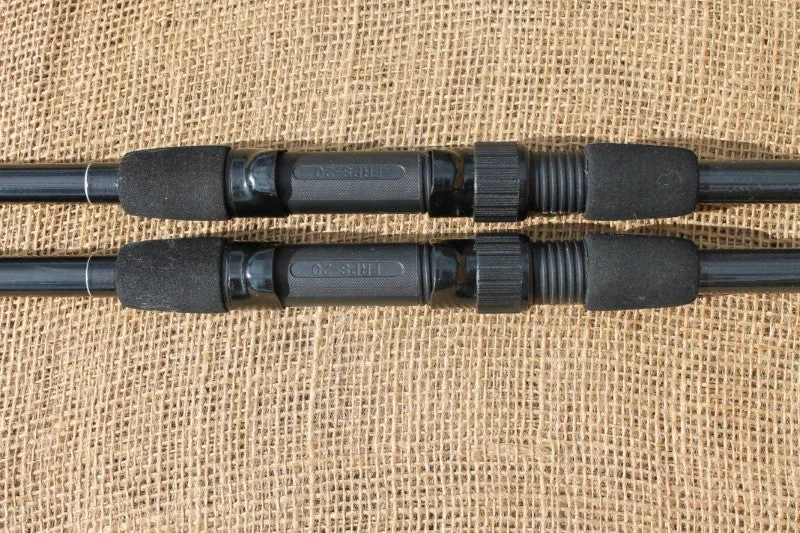 2 x Daiwa Pro Carbon Carp Old School Carp Fishing Rods. 11'. 2.75lb T/C. Classic Old School. 1990s.