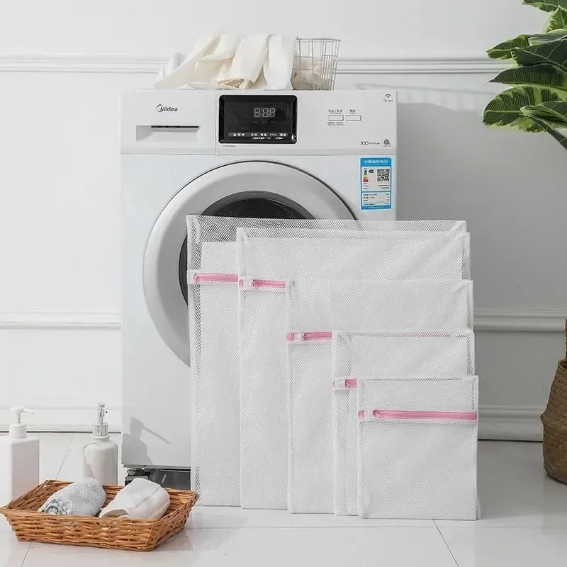 2Pcs Mesh aundry Bags Washing Machine Mesh Wash Bags Travel Storage Organize Bag Sturdy Zipper Breathable Mesh Exquisite Laundry Bag for Underwear Clothes Pants Shoes and Socks(Coarse net M)