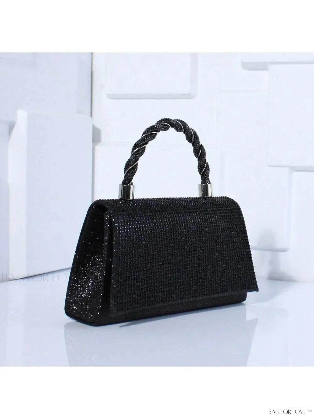 BagForLove - Exquisite Crossbody Bag with Delicate Chain Details