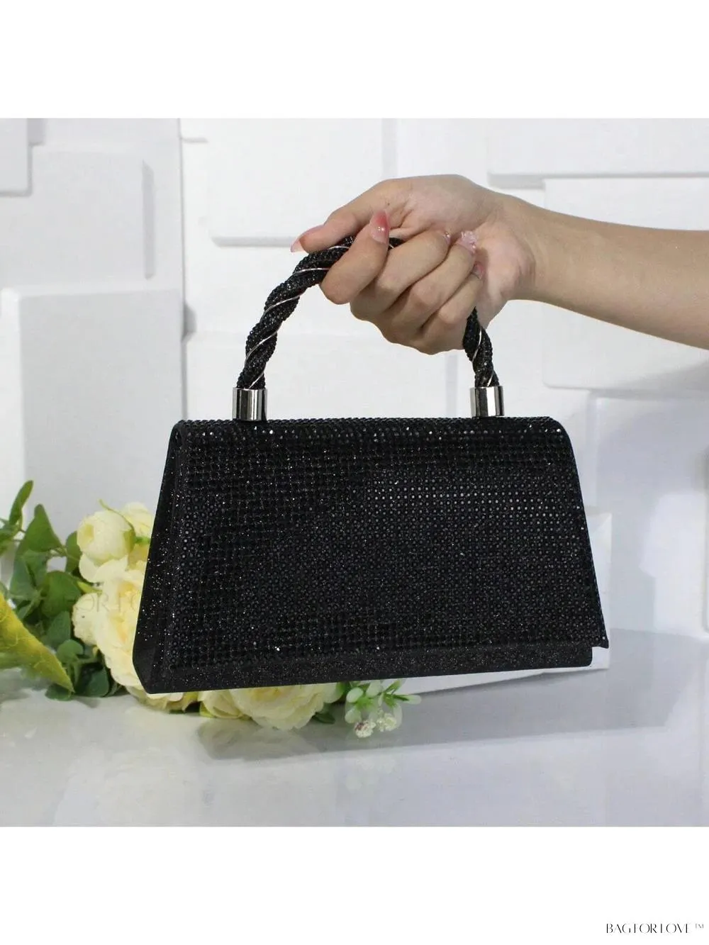 BagForLove - Exquisite Crossbody Bag with Delicate Chain Details