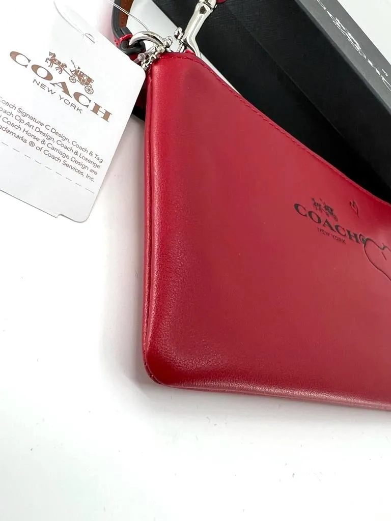 COACH X PEANUTS SNOOPY KISS ZIP WRISTLET WALLET/ PHONE CASE