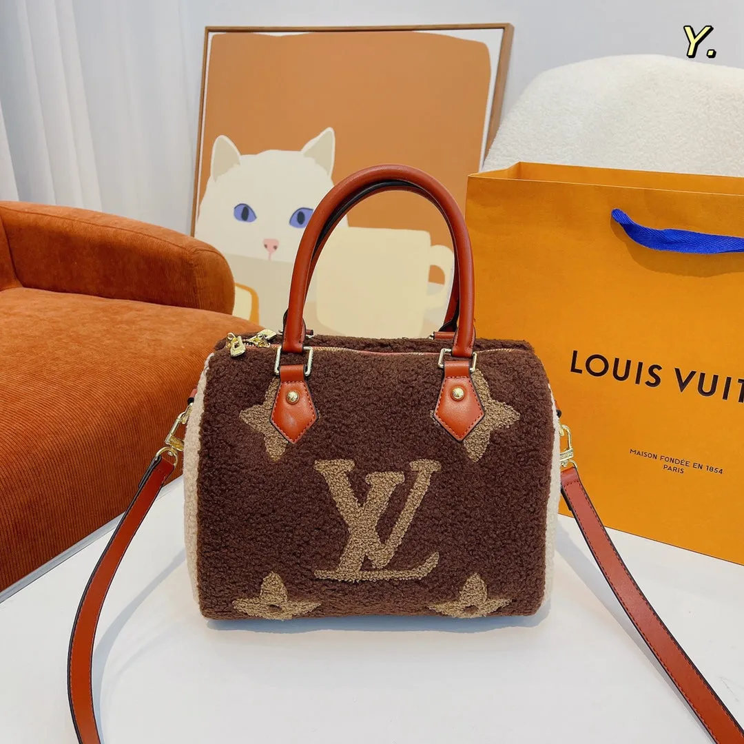 Fluffy Speedy Bag