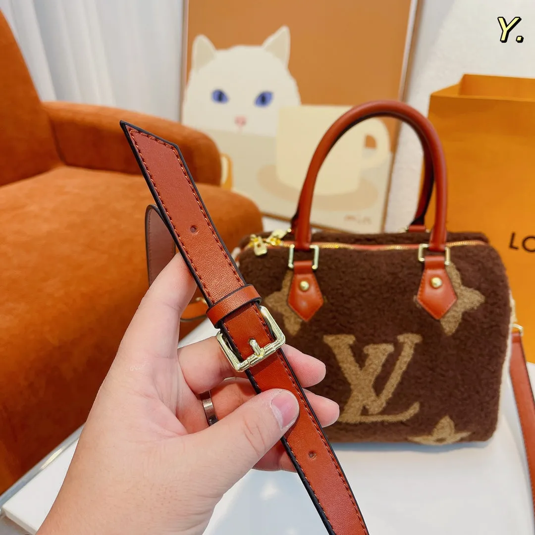 Fluffy Speedy Bag