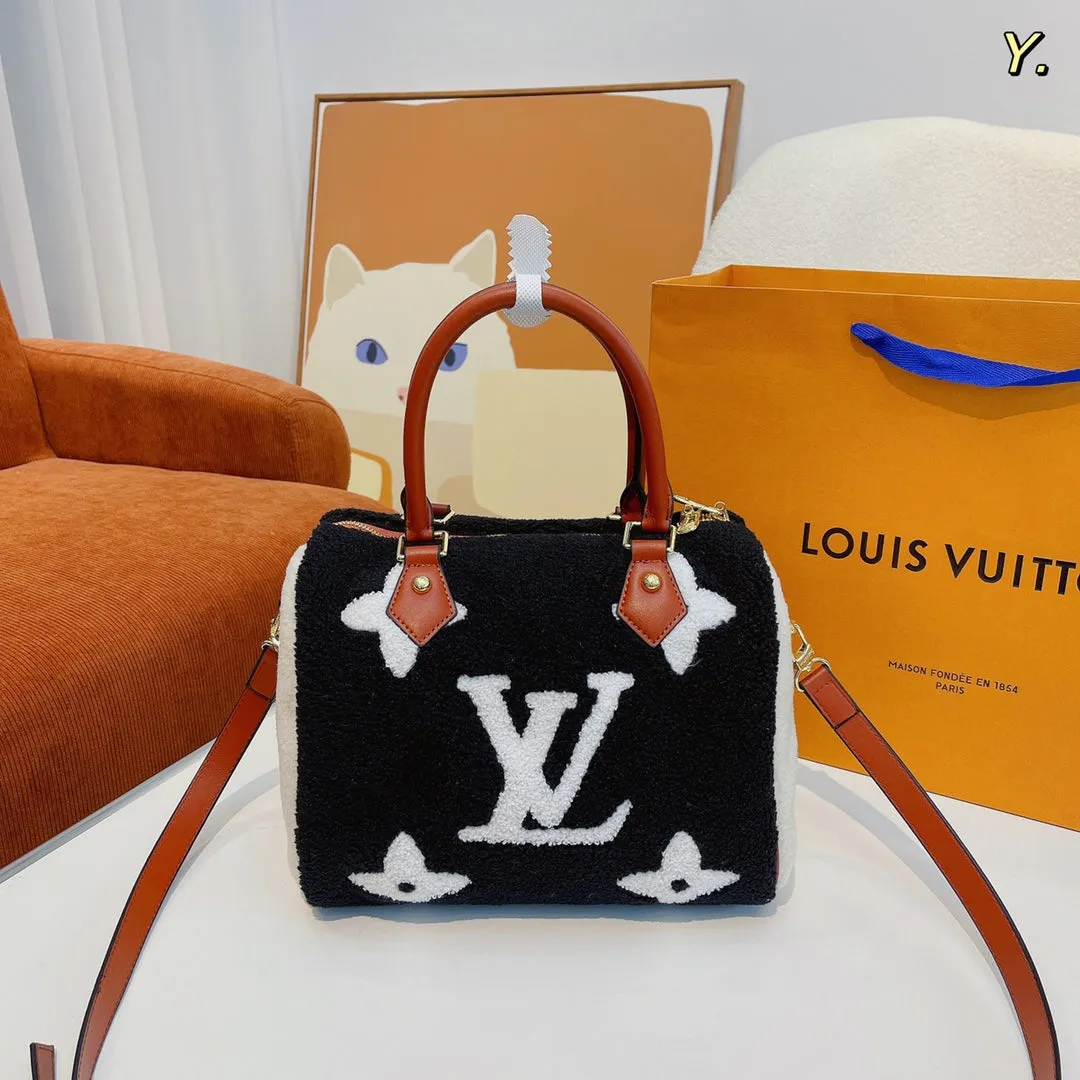 Fluffy Speedy Bag