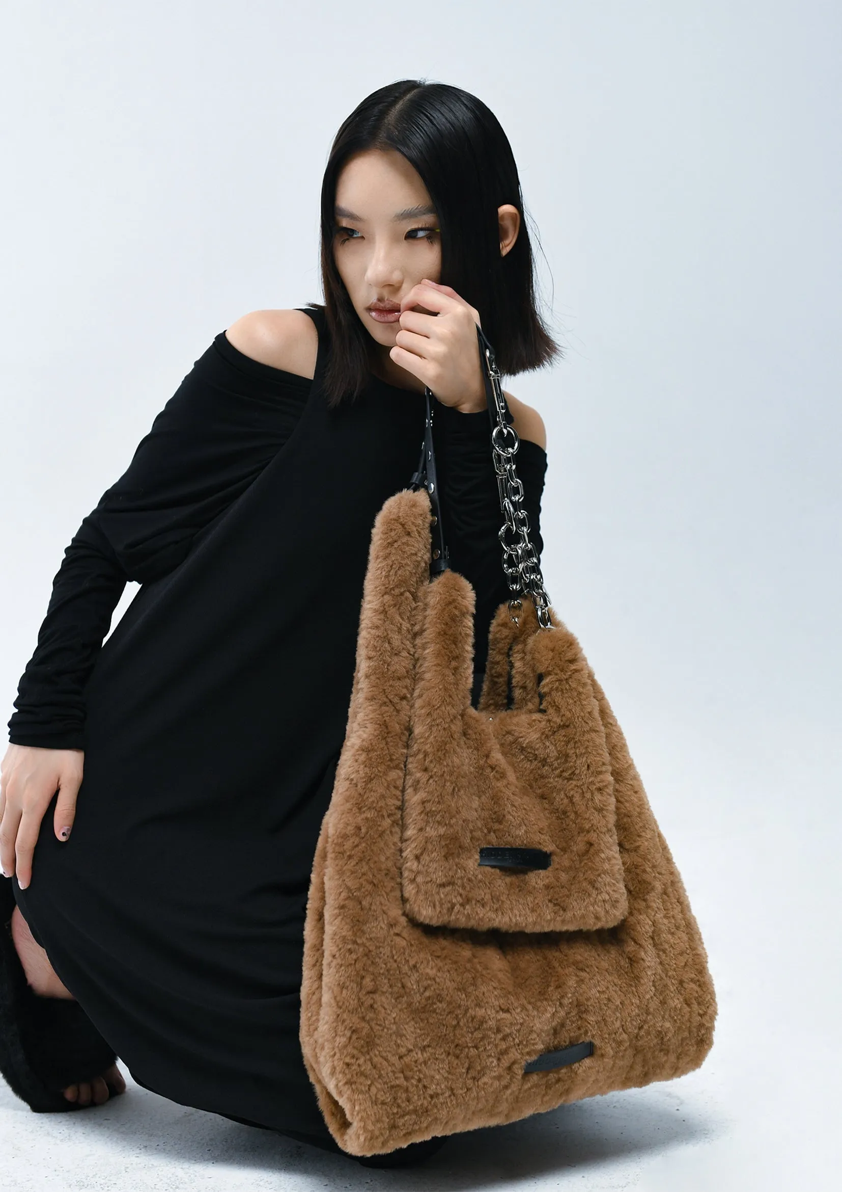 Fluffy tote bag - brown
