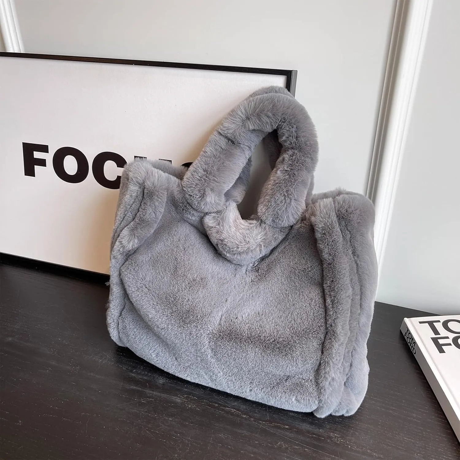 Fluffy Tote Bag Large Fur Purses for Women Winter Fuzzy Totes Furry Shoulder Handbag Plush Bags