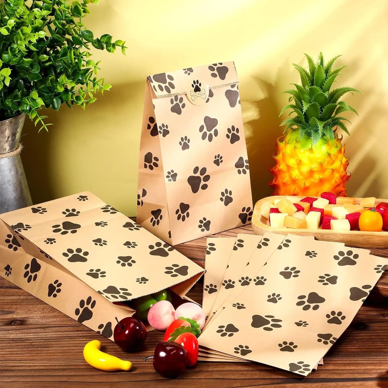 Meanplan 200 Pcs Paper Paw Print Bags with Footprint Paper Dog Treat Bags Bulk for Lunch Snacks Bread Candy Sandwich Popcorn Cookies Food Party Favors (4lb: 9.4 x 5.1 x 3.1 Inch)