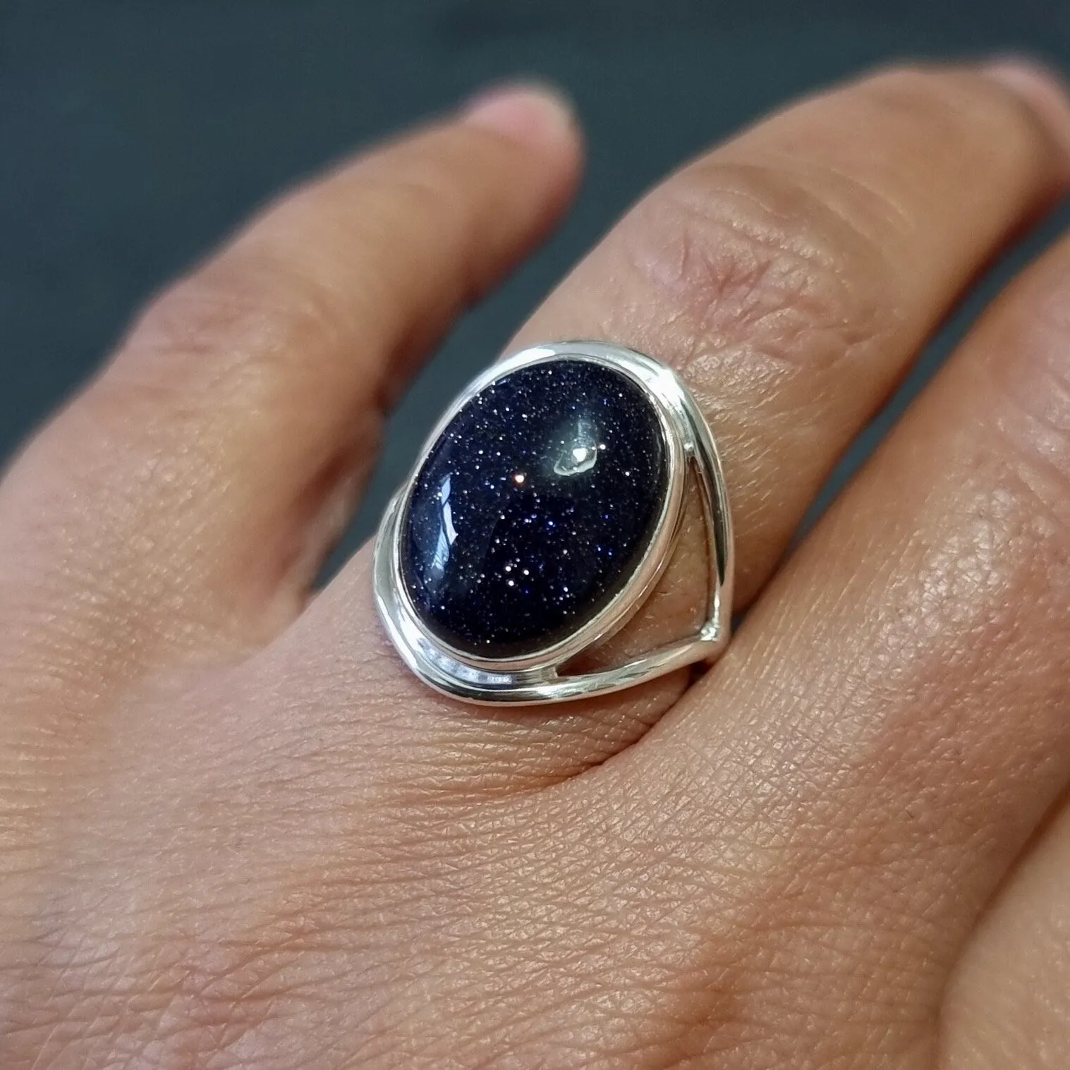 Oval Blue Goldstone Silver Ring, 15mm x 12mm, R80BSS