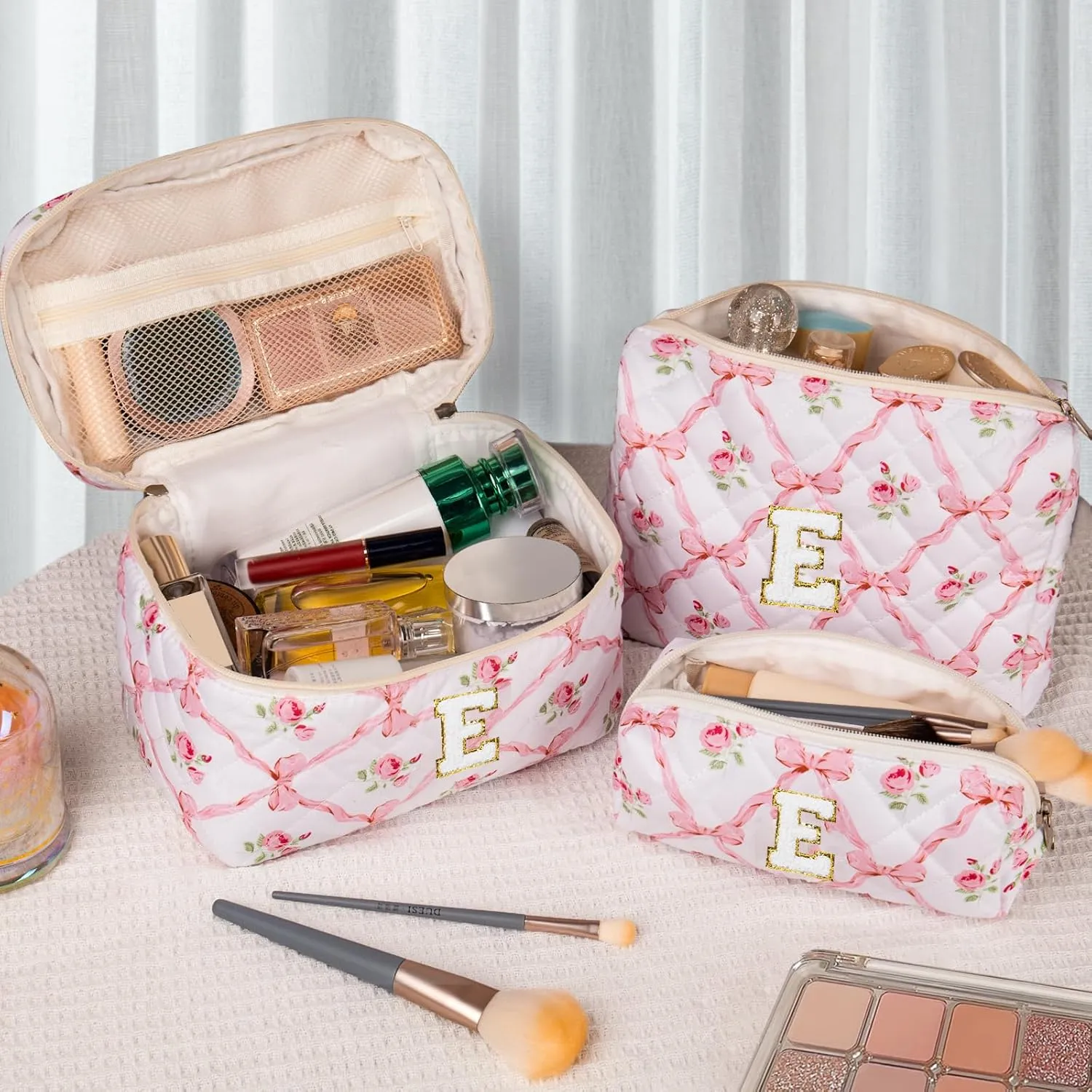 Personalized Initial Makeup Bag Set, Quilted Makeup Bag, Large Floral Cosmetic Bag for Women, Cute Cotton Custom Make up Bags, Flower Travel Toiletry Bag Teen Girl Gift Trendy Stuff Gift E