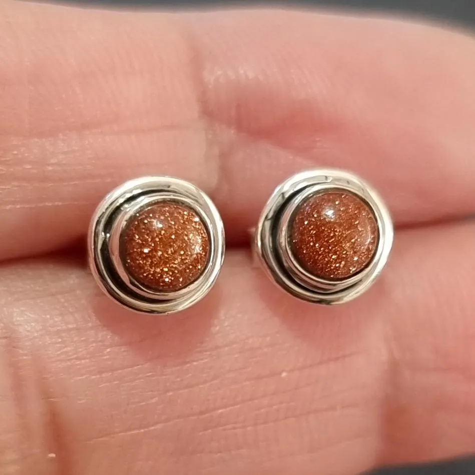 Sparkly Round Goldstone Stud Earrings, 925 Sterling Silver, S16GS