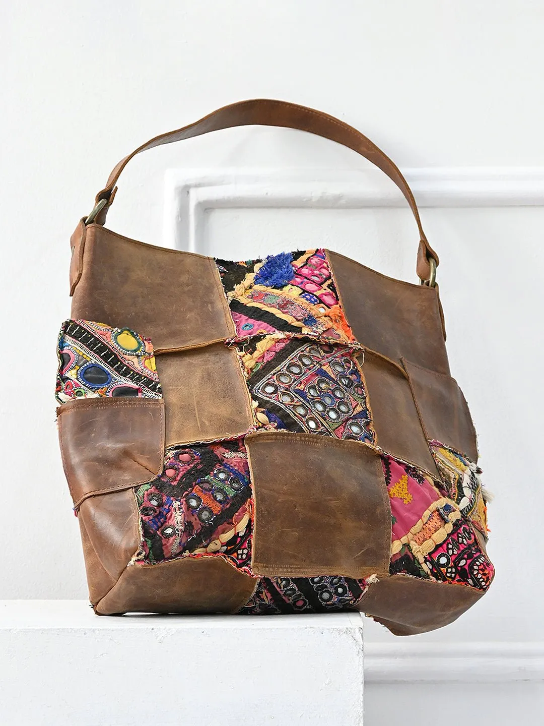 VAGATOR - VINTAGE FABRIC & LEATHER PATCHWORK HAND BAG