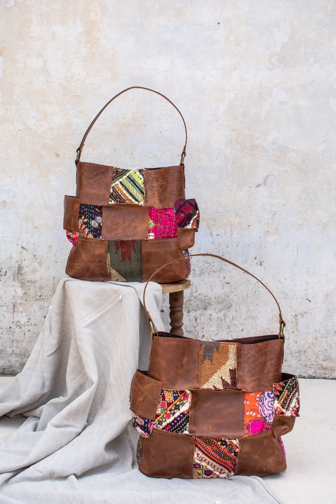 VAGATOR - VINTAGE FABRIC & LEATHER PATCHWORK HAND BAG