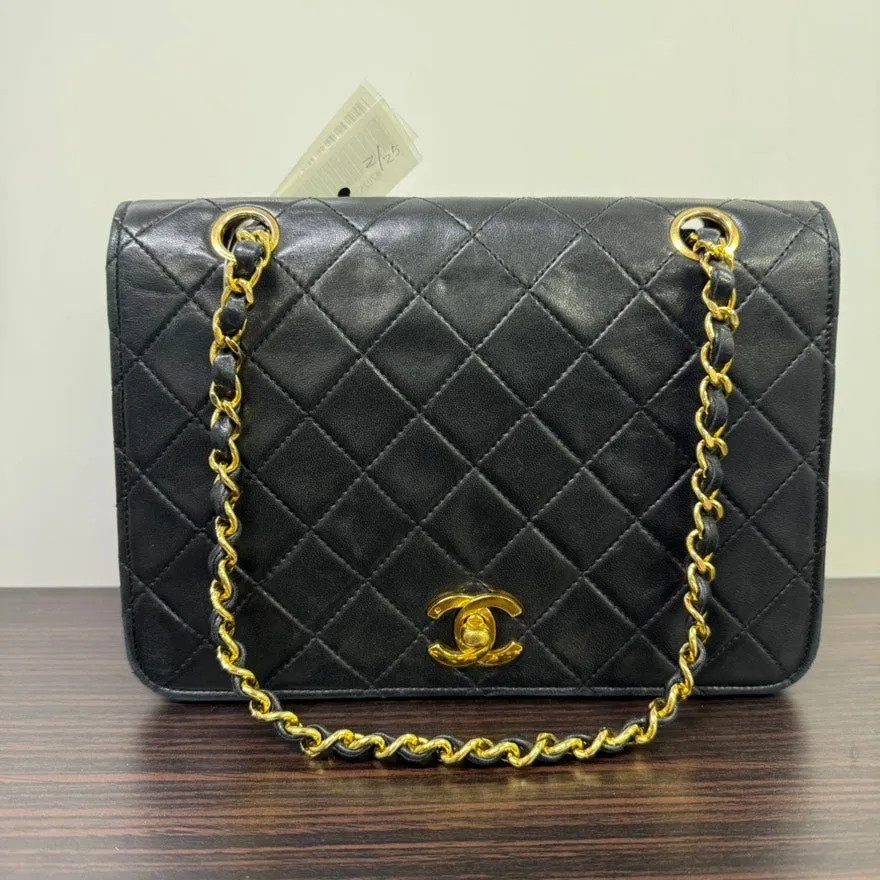 Vintage Chanel Lambskin Black Turn-lock Single Full Flap Shoulder Bag LB109946
