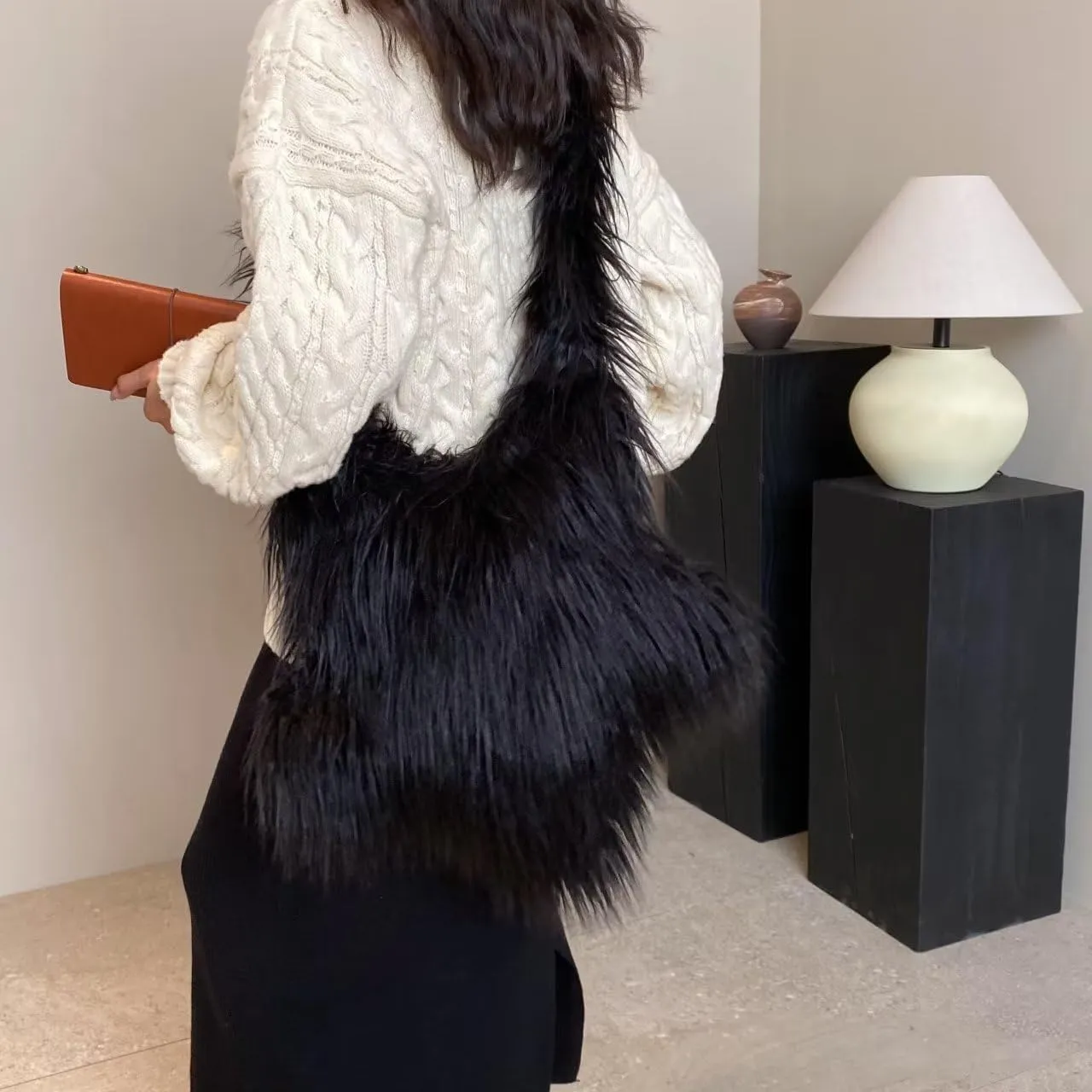 Y2K Furry Purse Star Shaped Heart-shaped Shoulder Bag Faux Fur Pentagram Handbag Fluffy Tote Plush Bag for Women