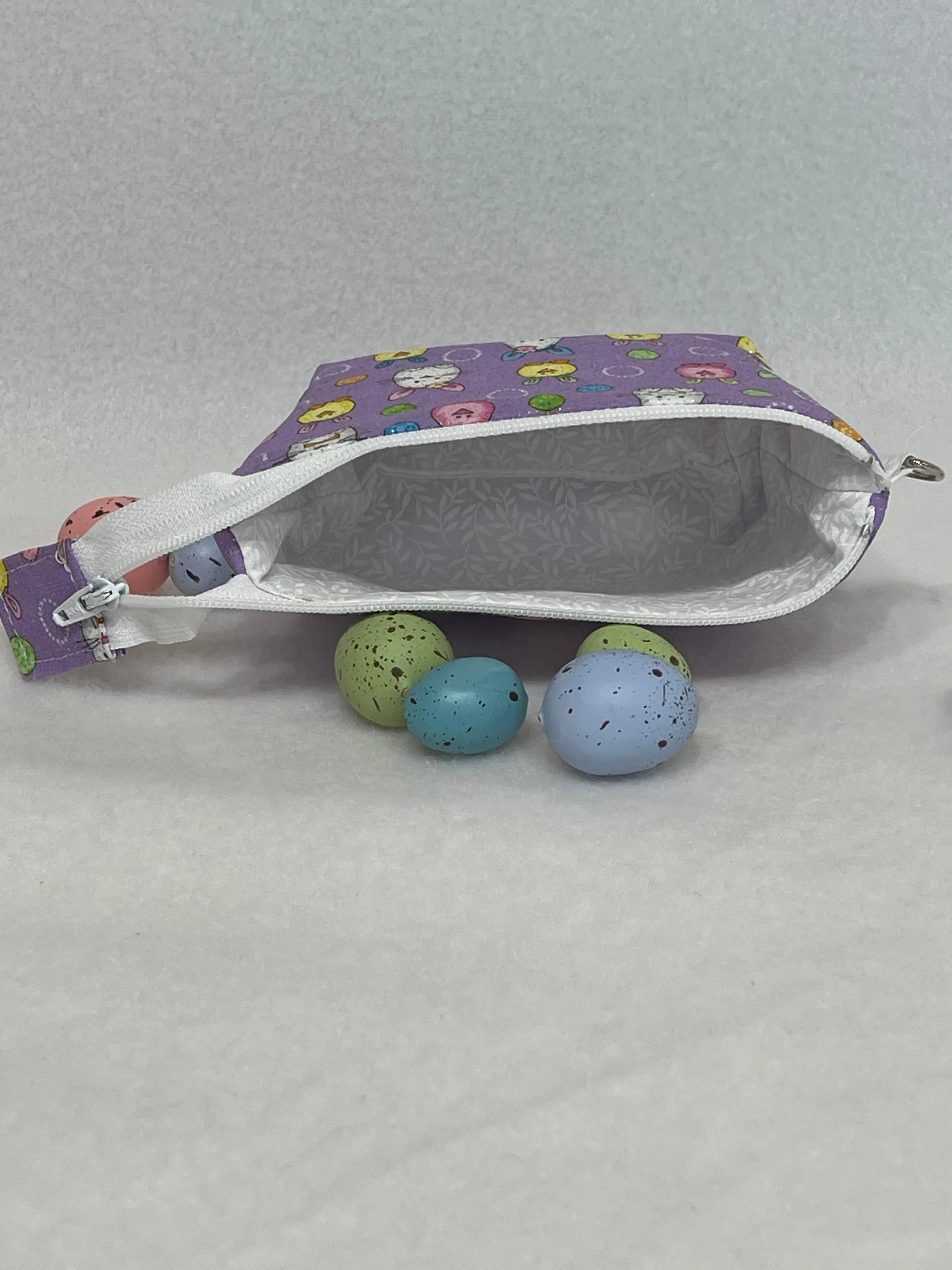 Zipper Bucket Bag - Glittery Easter Bunny Eggs